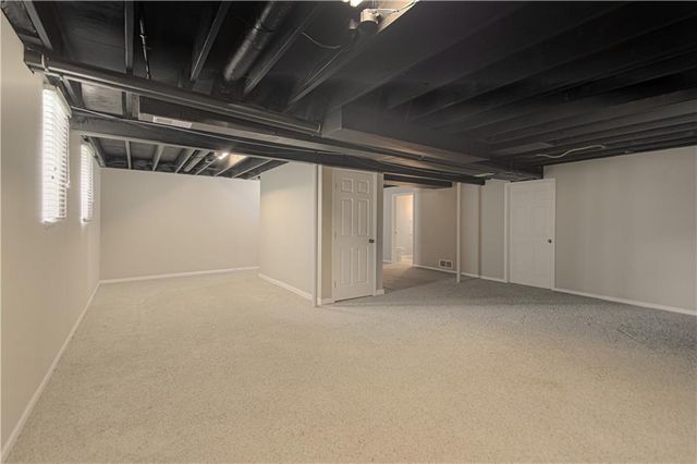 8209 Bell Road, Lenexa, KS 66219