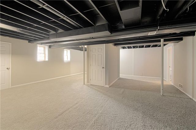8209 Bell Road, Lenexa, KS 66219