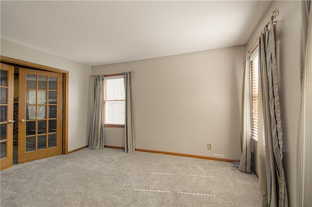 8209 Bell Road, Lenexa, KS 66219