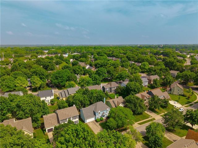 8209 Bell Road, Lenexa, KS 66219