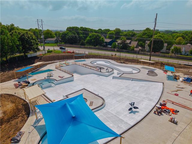 8209 Bell Road, Lenexa, KS 66219