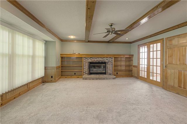 8209 Bell Road, Lenexa, KS 66219