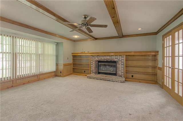 8209 Bell Road, Lenexa, KS 66219