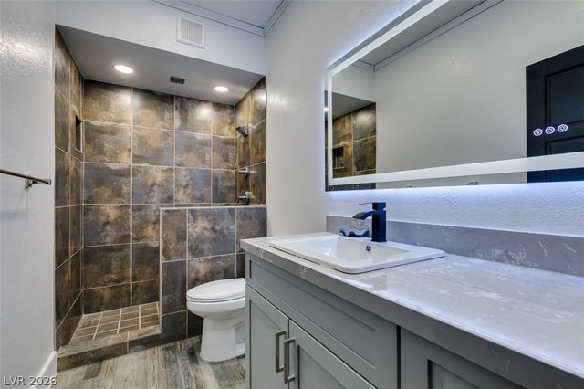 7040 OBANNON Drive, Las Vegas, NV 89117