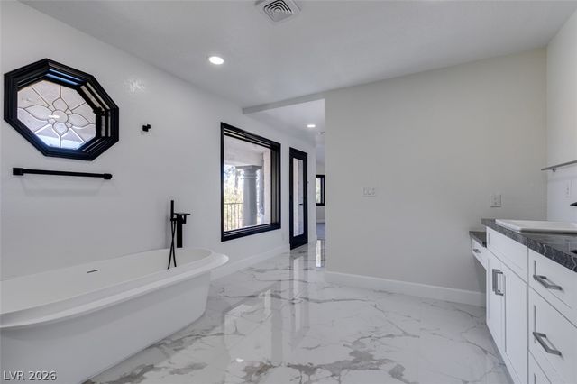 7040 OBANNON Drive, Las Vegas, NV 89117