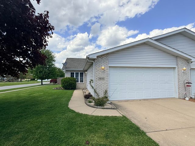 1610 Beech Drive, Crown Point, IN 46307
