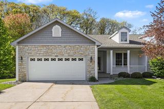 2221 Hunters Run, Kalamazoo, MI 49048