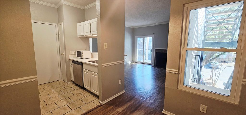 12166 Metric BLVD 2006, Austin, TX 78758