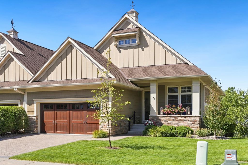 8752 Lake Riley Drive, Chanhassen, MN 55317 — exterior