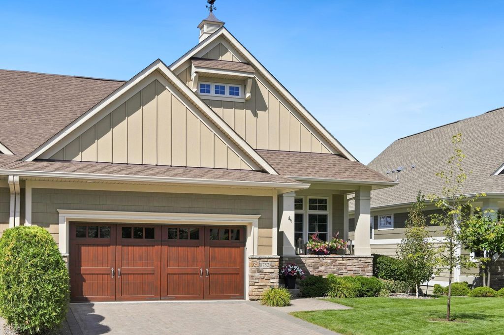 8752 Lake Riley Drive, Chanhassen, MN 55317 — photo 2