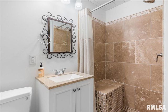 6405 TWELVE OAKS Court, Springfield, IL 62712