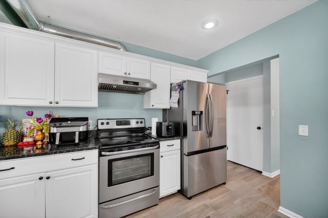 2306 48th Place, Des Moines, IA 50310
