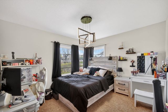 2306 48th Place, Des Moines, IA 50310