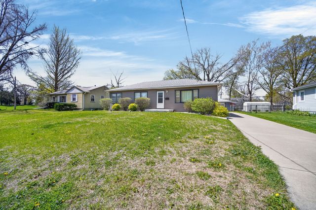 2306 48th Place, Des Moines, IA 50310