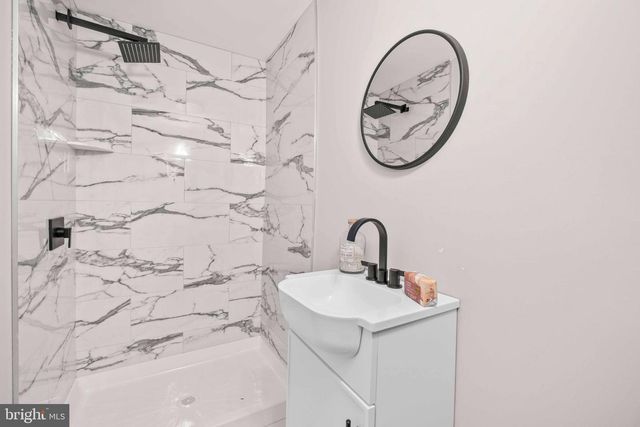 829 W BARRE ST, Baltimore, MD 21230