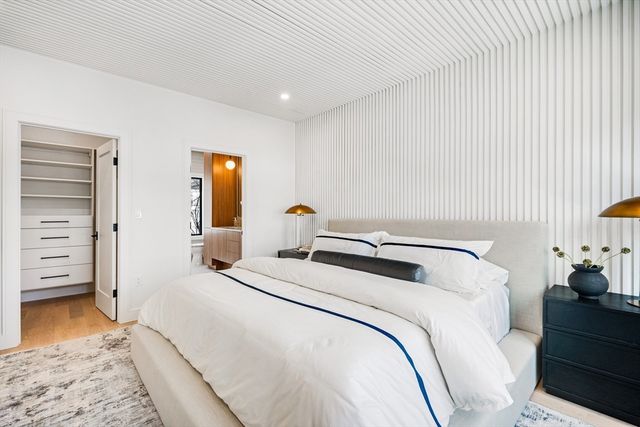 129 Withington Rd 129, Newton, MA 02460