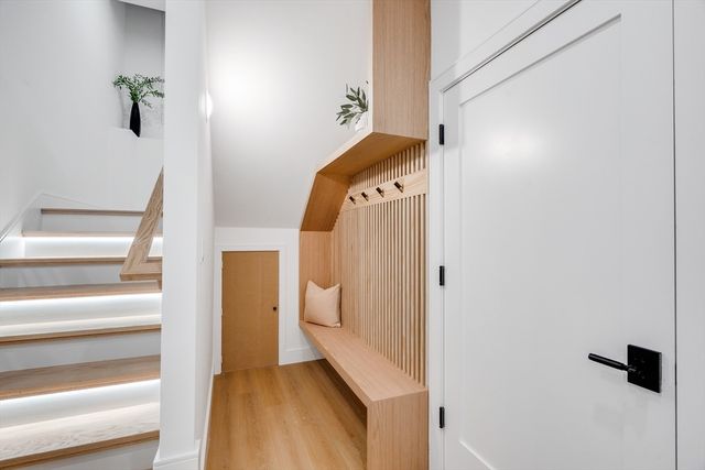 129 Withington Rd 129, Newton, MA 02460