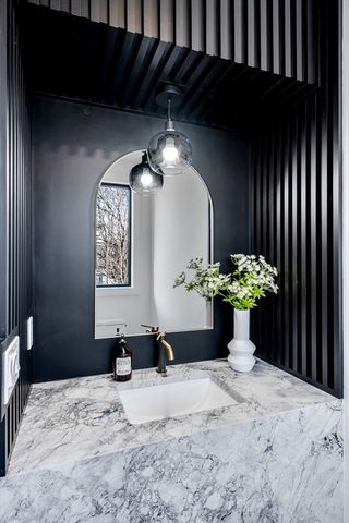 129 Withington Rd 129, Newton, MA 02460