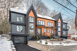 129 Withington Rd 129, Newton, MA 02460