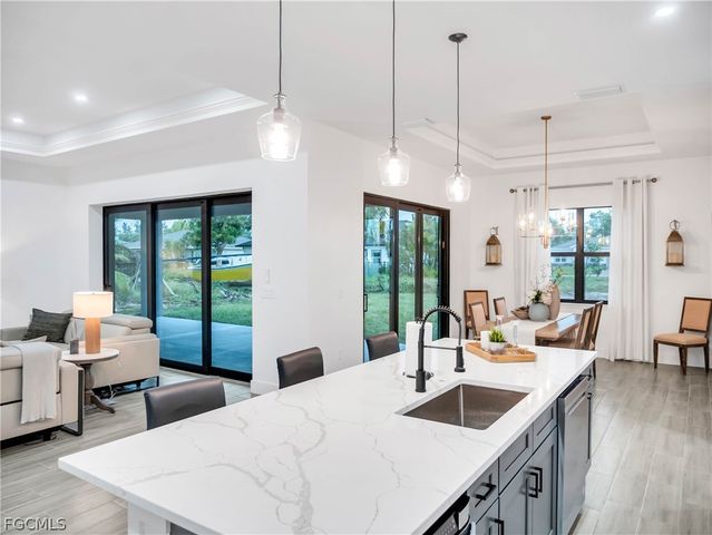 1819 SW 11th ST, Cape Coral, FL 33991