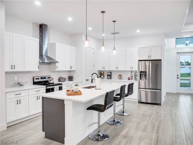 1819 SW 11th ST, Cape Coral, FL 33991