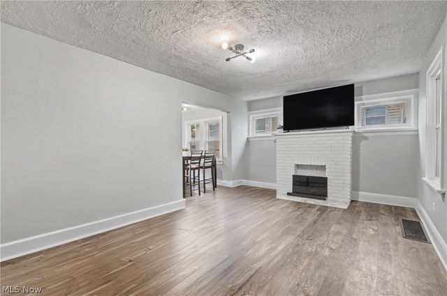 1364 Arnold Avenue, Akron, OH 44305