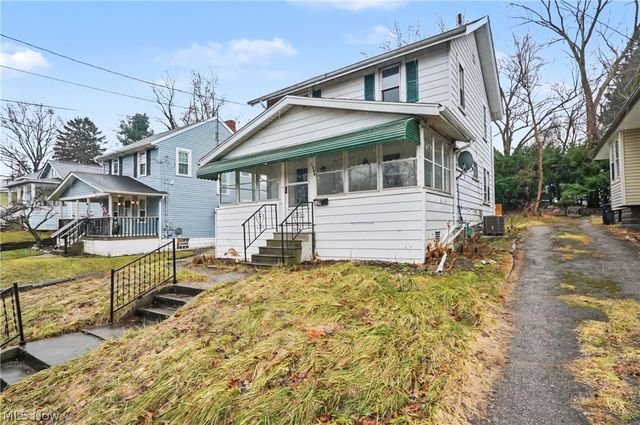 1364 Arnold Avenue, Akron, OH 44305