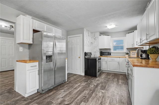 1364 Arnold Avenue, Akron, OH 44305