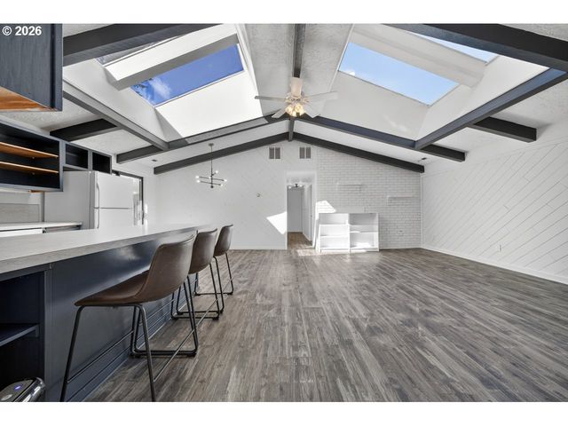 1260 JACKSON Ave Sw, Bandon, OR 97411