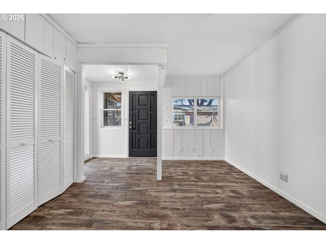 1260 JACKSON Ave Sw, Bandon, OR 97411