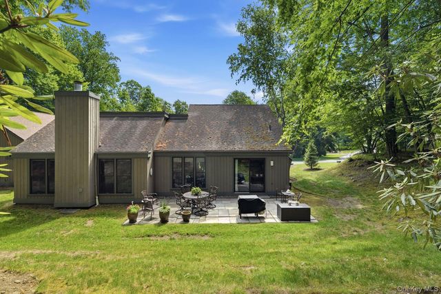 953 Heritage Hills A, Somers, NY 10589