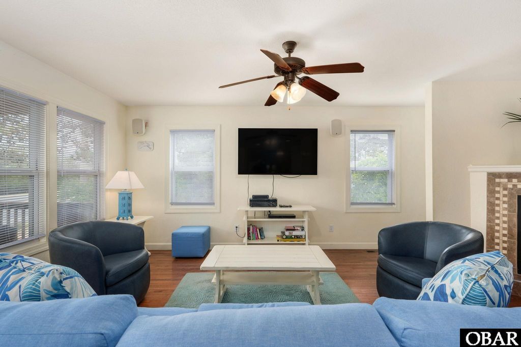 Image 12 of property listing at 3303 S Croatan Highway lot #3, Nags Head, NC 27959