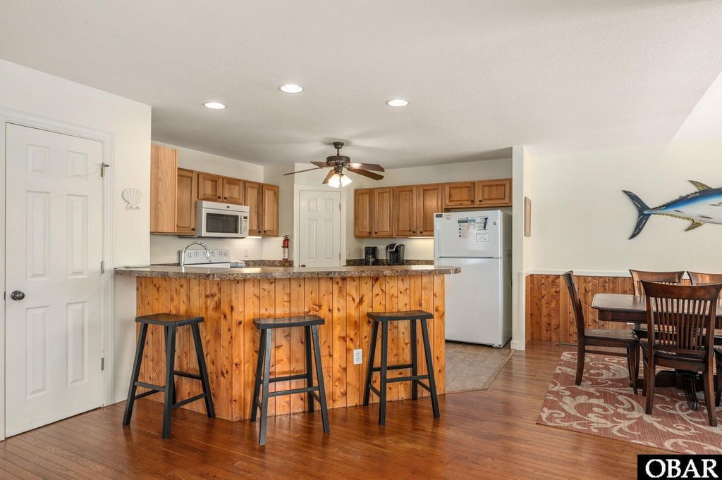 Image 16 of property listing at 3303 S Croatan Highway lot #3, Nags Head, NC 27959