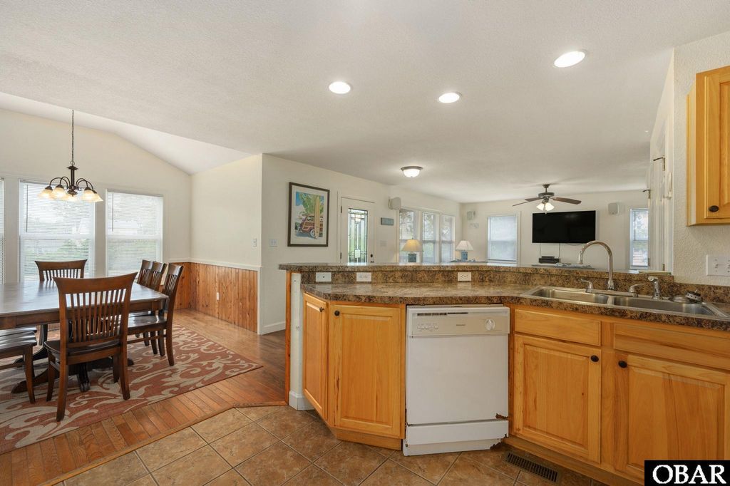 Image 20 of property listing at 3303 S Croatan Highway lot #3, Nags Head, NC 27959