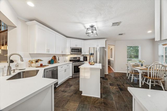 2939 Regata Run Drive, Friendswood, TX 77546