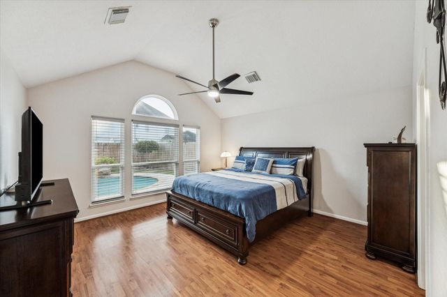 2939 Regata Run Drive, Friendswood, TX 77546