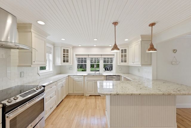 59 Billington Sea Road, Plymouth, MA 02360