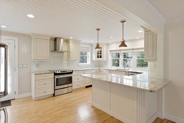 59 Billington Sea Road, Plymouth, MA 02360