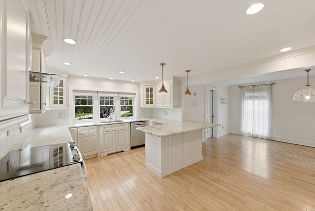 59 Billington Sea Road, Plymouth, MA 02360