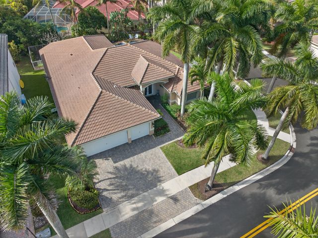 909 Stillwater Court, Weston, FL 33327