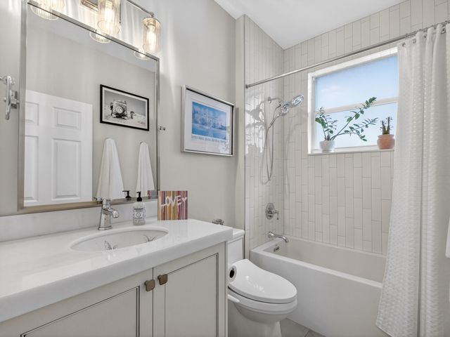 909 Stillwater Court, Weston, FL 33327