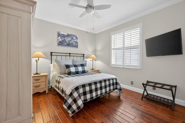 909 Stillwater Court, Weston, FL 33327