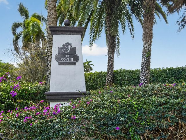 909 Stillwater Court, Weston, FL 33327