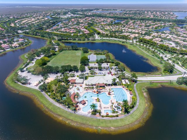 909 Stillwater Court, Weston, FL 33327