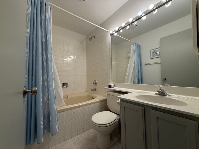 852 Dighton Lane N, Schaumburg, IL 60173