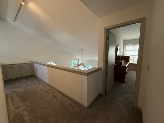 852 Dighton Lane N, Schaumburg, IL 60173