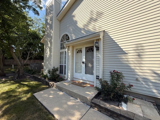 852 Dighton Lane N, Schaumburg, IL 60173