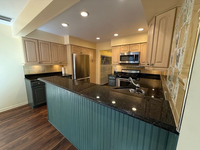 852 Dighton Lane N, Schaumburg, IL 60173