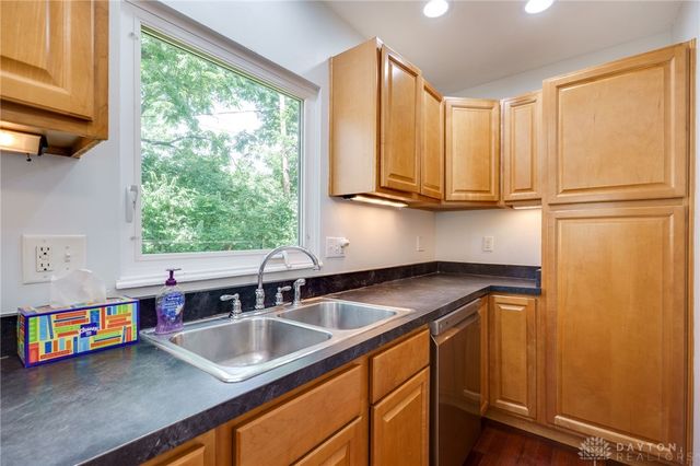 25 Laura Avenue, Dayton, OH 45405