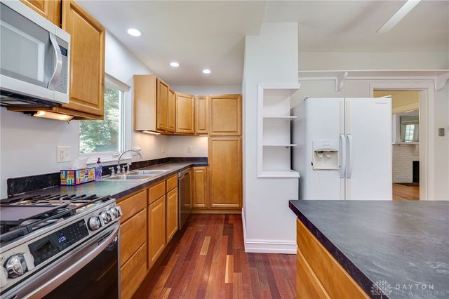 25 Laura Avenue, Dayton, OH 45405